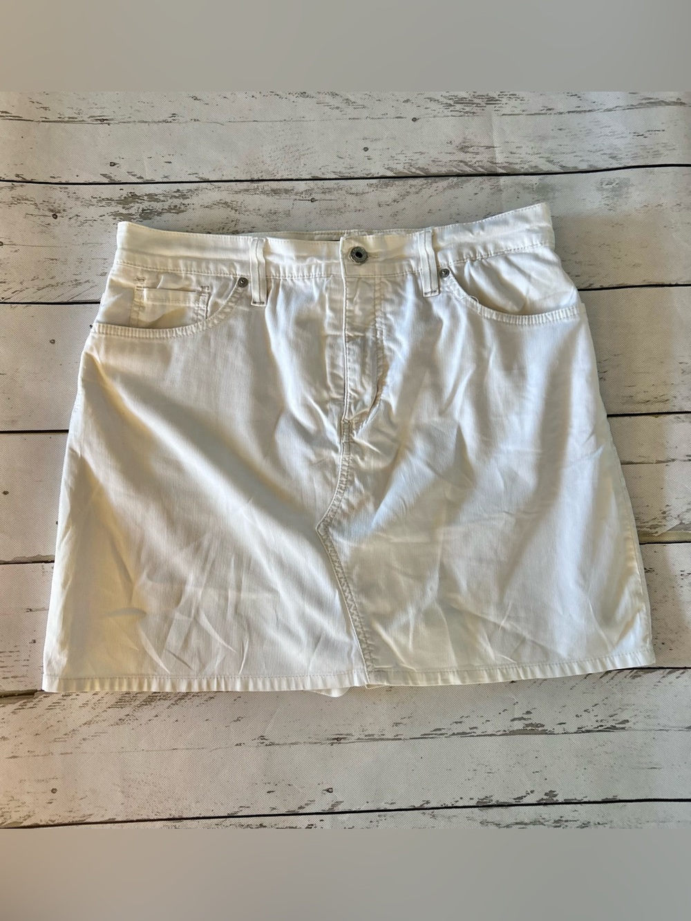 Two Women’s Blue Printed High Rise Shorts and a White/Cream Skort Bundle Sz 12 - Picture 3 of 12
